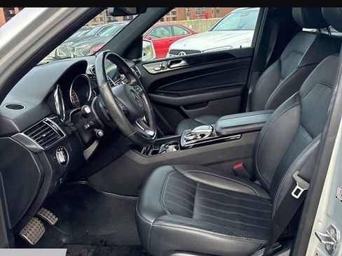 Used 2019 Mercedes-Benz GLE 400 4MATIC image 10