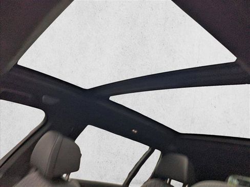 Certified 2023 BMW X7 M60i w/ Executive Package image 16