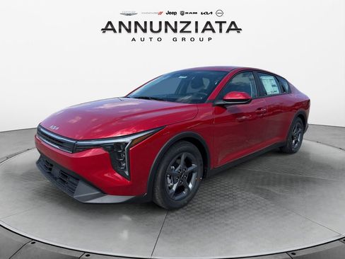 New 2025 Kia K4 LXS FWD image 1