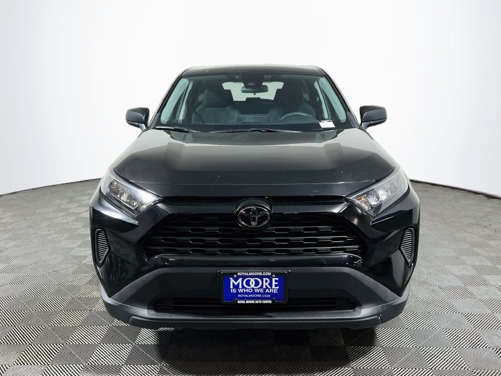 Certified 2022 Toyota RAV4 LE AWD/4WD image 2