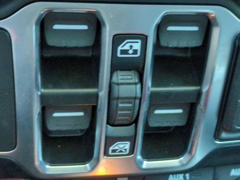 Used 2024 Jeep Wrangler Unlimited Sport AWD/4WD image 27