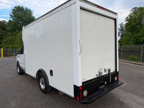 Used 2016 Ford E-350 and Econoline 350 Super Duty w/ Power Windows & Locks Group image 5