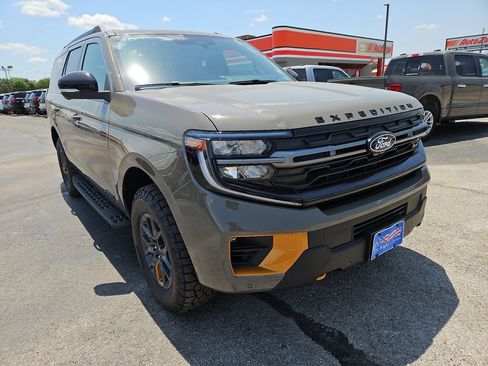 New 2027 Ford Expedition Tremor w/ Driver's Package AWD/4WD image 2