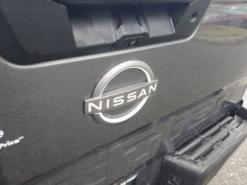 Used 2023 Nissan Frontier SV w/ SV Convenience Package image 8
