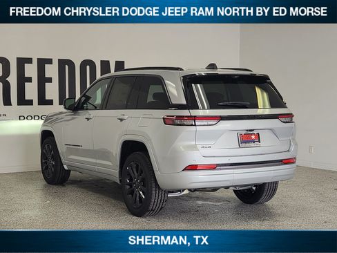 New 2026 Jeep Grand Cherokee Limited AWD/4WD image 3