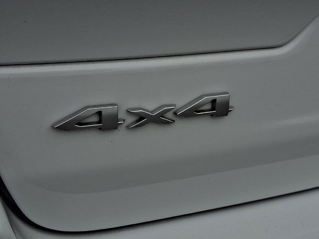 Used 2025 Jeep Grand Cherokee Limited w/ Luxury Tech Group II AWD/4WD image 37