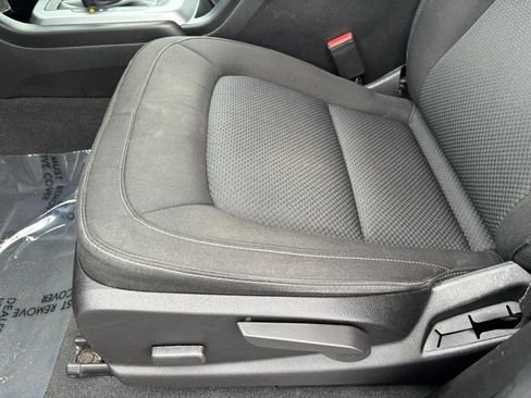 Used 2022 Chevrolet Colorado LT w/ Safety Package AWD/4WD image 16