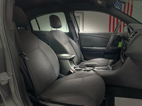 Used 2012 Chrysler 200 LX FWD image 21