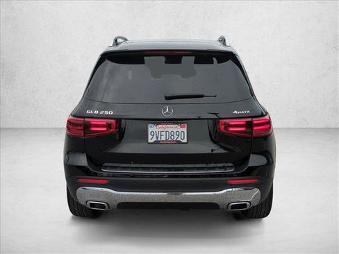 Certified 2025 Mercedes-Benz GLB 250 4MATIC image 7