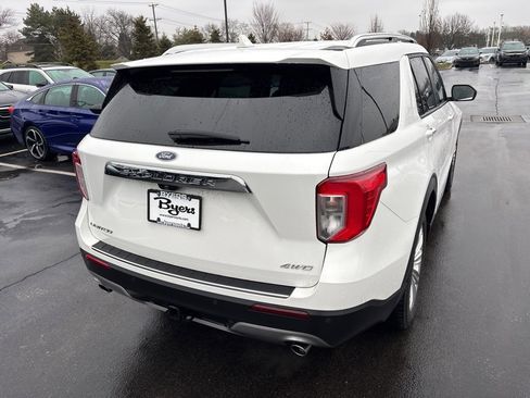 Used 2023 Ford Explorer Limited w/ Limited Technology Package image 3