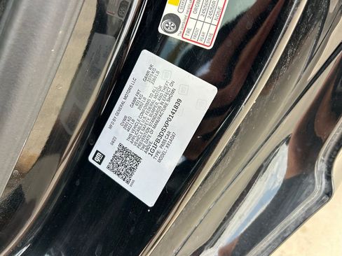 Used 2023 Chevrolet Camaro LT RWD image 10