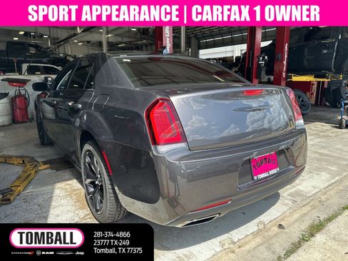 Used 2023 Chrysler 300 Touring w/ Sport Appearance Package RWD image 2