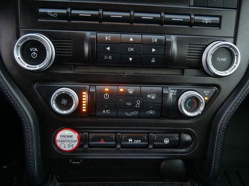 Used 2016 Ford Mustang Convertible image 22