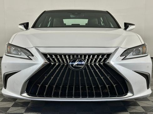 Used 2022 Lexus ES 350 w/ Premium Package FWD image 2