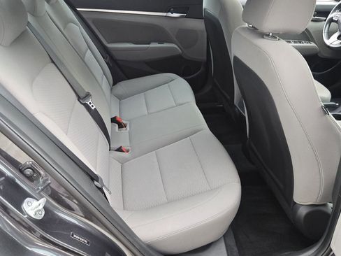 Used 2020 Hyundai Elantra Value Edition FWD image 15