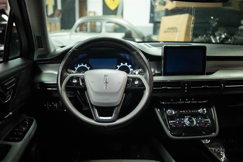 Used 2022 Lincoln Corsair FWD w/ Premium Package image 18