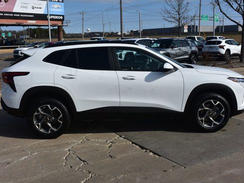 New 2026 Chevrolet Trax LT w/ Driver Confidence Package image 4
