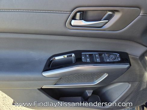New 2026 Nissan Pathfinder SL AWD/4WD image 12