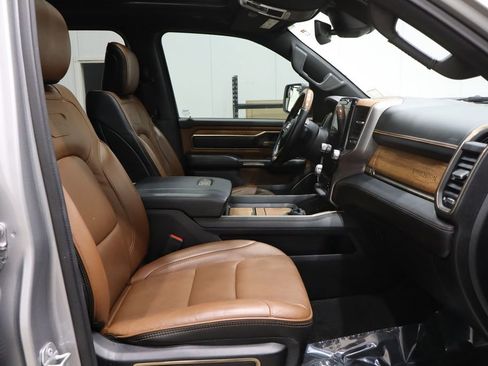 Used 2022 RAM 1500 Limited w/ Body Color Bumper Group image 13