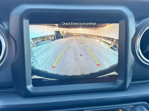 Used 2022 Jeep Wrangler Unlimited Rubicon 4xe image 15