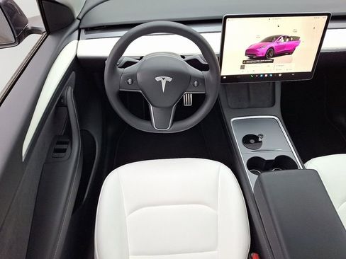Used 2022 Tesla Model Y Performance image 12