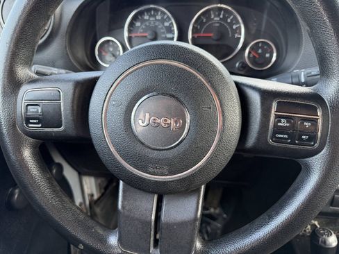 Used 2012 Jeep Wrangler Sport AWD/4WD image 21