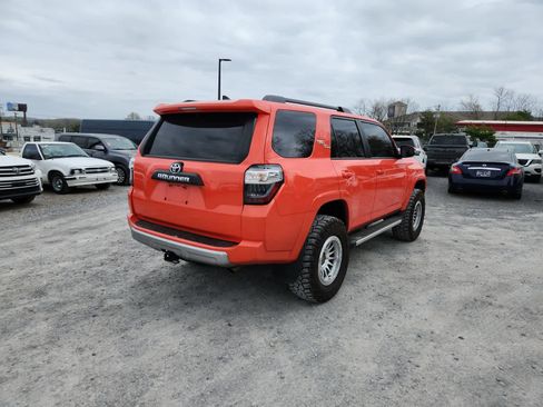Used 2024 Toyota 4Runner TRD Off-Road Premium w/ Moonroof Package image 5