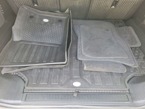 Used 2021 Land Rover Defender 110 image 14