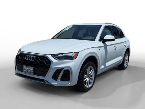 Used 2023 Audi Q5 2.0T Premium w/ Convenience Package AWD/4WD image 1