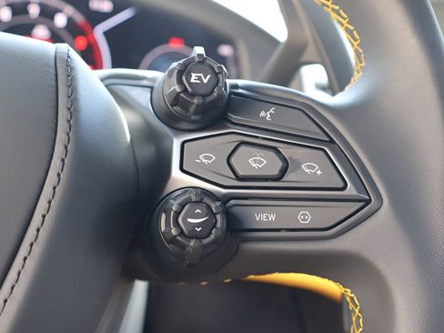 Used 2025 Lamborghini Revuelto AWD/4WD image 18