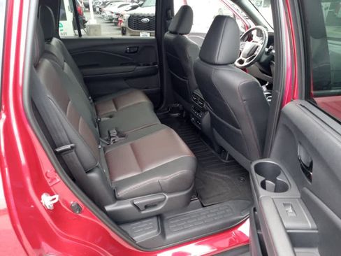 Used 2024 Honda Passport Black Edition image 35