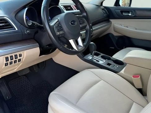 Used 2015 Subaru Outback 3.6R Limited AWD/4WD image 10