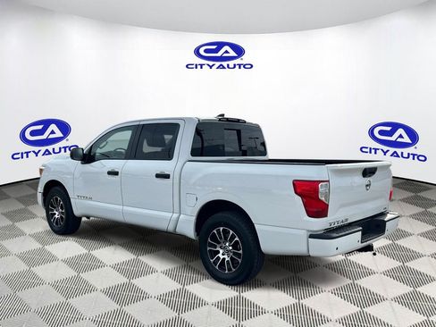 Used 2022 Nissan Titan SV RWD image 6