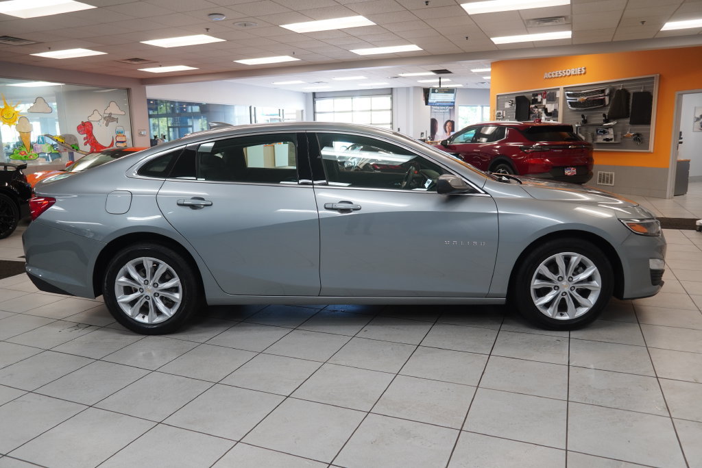 Used 2024 Chevrolet Malibu LT FWD image 12