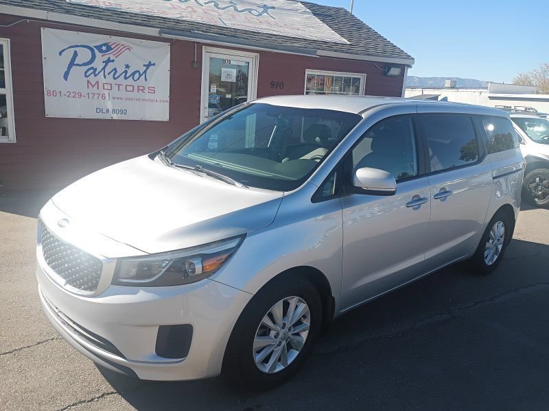 Used 2015 Kia Sedona L FWD image 1