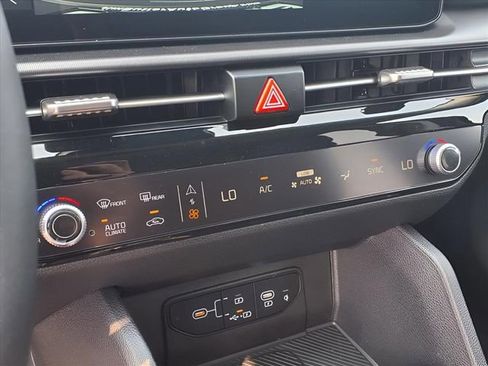 New 2026 Kia Sportage EX image 9