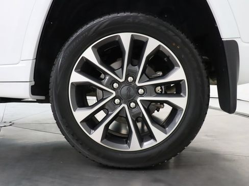 Used 2022 Jeep Grand Cherokee Overland AWD/4WD image 46