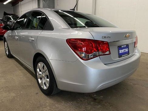 Used 2014 Chevrolet Cruze LS image 3