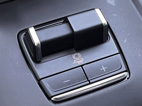 Used 2023 GMC Sierra 1500 Denali w/ Technology Package image 21