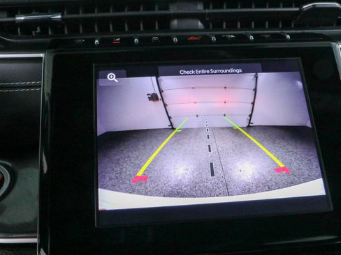 Used 2023 Jeep Grand Cherokee Altitude AWD/4WD image 18