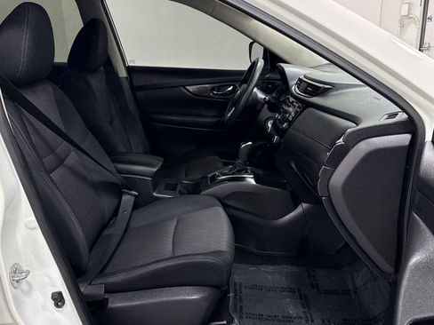 Used 2017 Nissan Rogue S image 28
