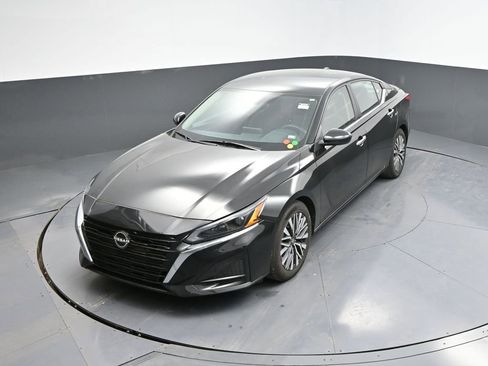 Used 2023 Nissan Altima 2.5 SV image 27