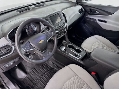 Used 2019 Chevrolet Equinox LS image 11