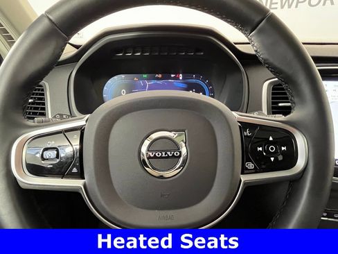 Used 2025 Volvo XC90 B5 Core image 6