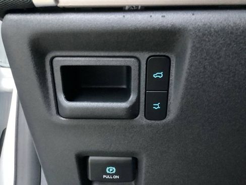 New 2025 Ford Expedition Active image 77