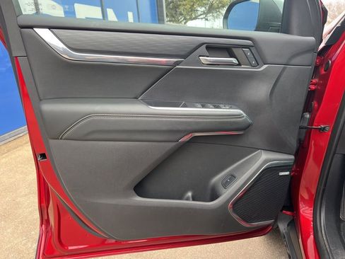 Used 2024 GMC Acadia Elevation w/ Trailering Package image 24