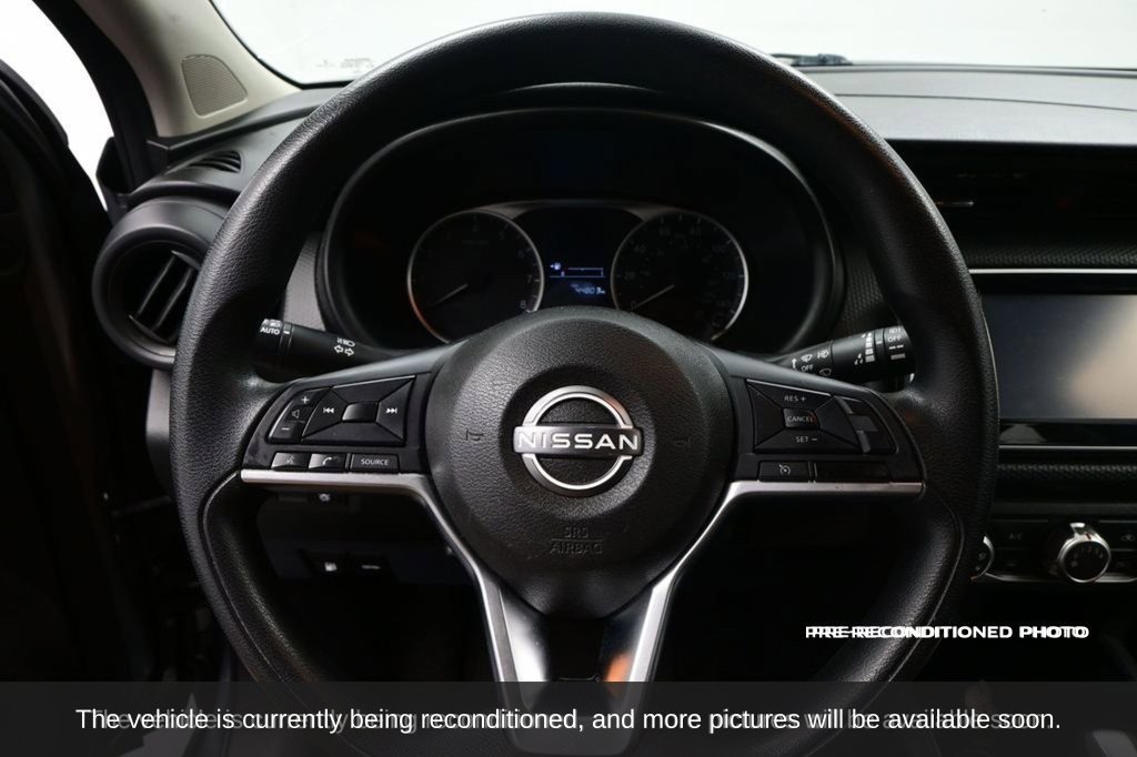 Used 2022 Nissan Kicks S FWD image 17