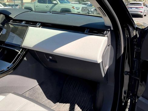 Used 2025 Land Rover Range Rover Velar S image 17