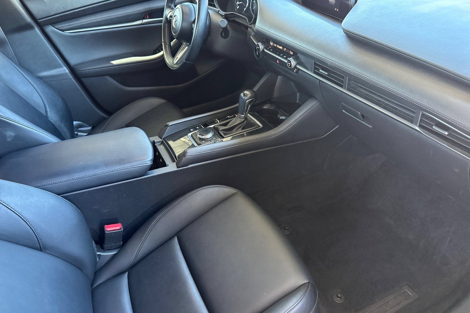 Used 2024 MAZDA MAZDA3 s FWD image 22