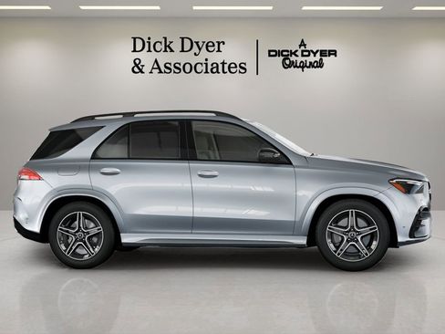 Used 2025 Mercedes-Benz GLE 350 4MATIC image 4